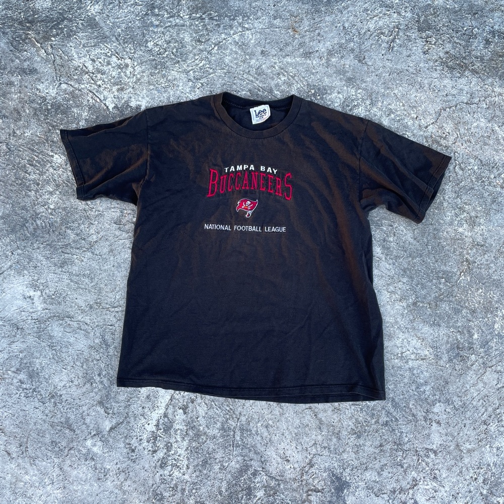 Vintage NFL tshirt Buccaneers lee sport